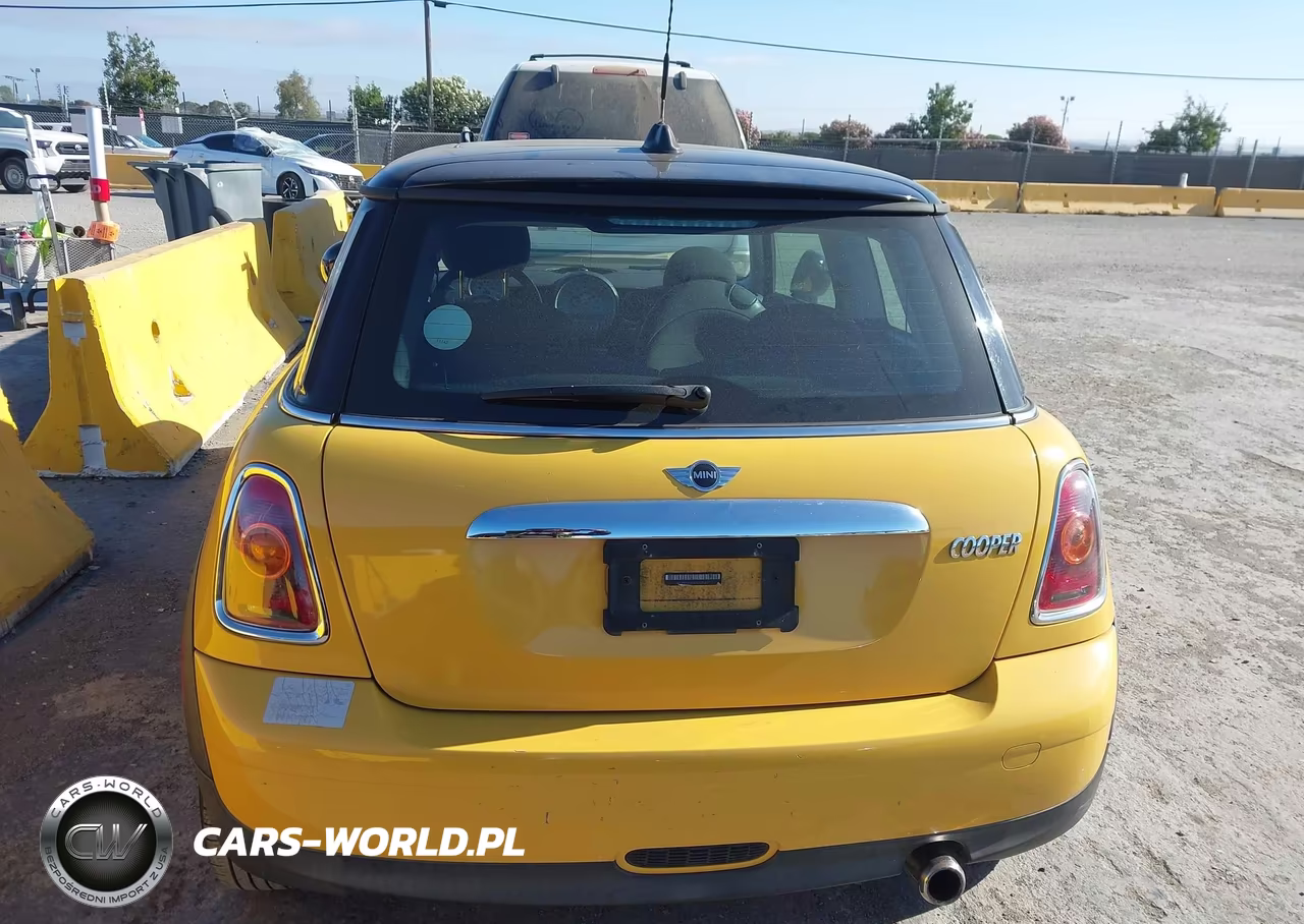 2009 Mini Cooper VIN:WMWMF33539TU72677 - 16