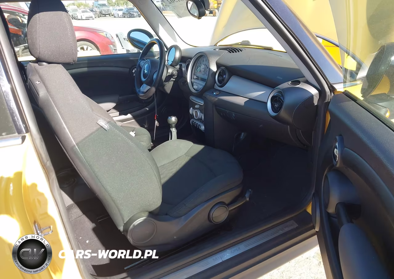 2009 Mini Cooper VIN:WMWMF33539TU72677 - 5