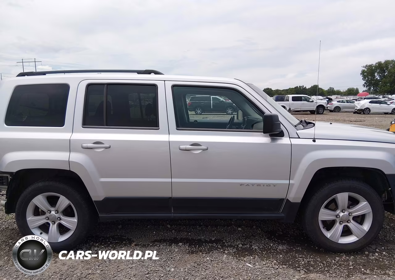 2014 Jeep Patriot Latitude VIN:1C4NJRFB9ED506930 - 13