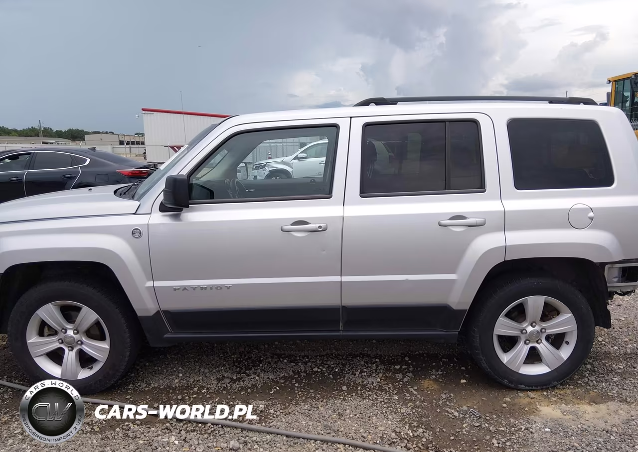2014 Jeep Patriot Latitude VIN:1C4NJRFB9ED506930 - 14