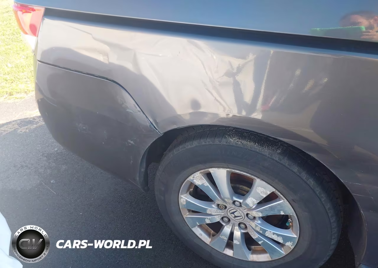 2015 Honda Odyssey Ex-L VIN:5FNRL5H68FB065483 - 17