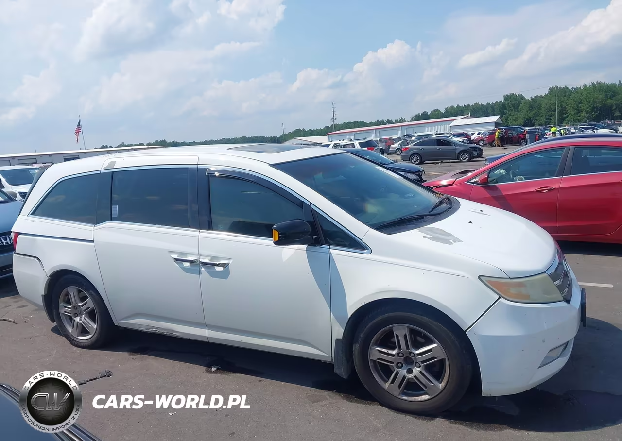 2011 Honda Odyssey Touring-Touring Elite VIN:5FNRL5H98BB038272 - 13