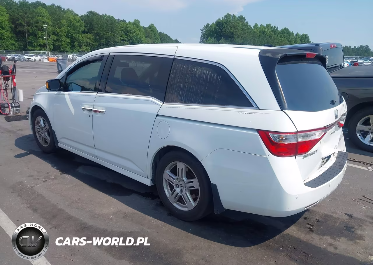 2011 Honda Odyssey Touring-Touring Elite VIN:5FNRL5H98BB038272 - 3