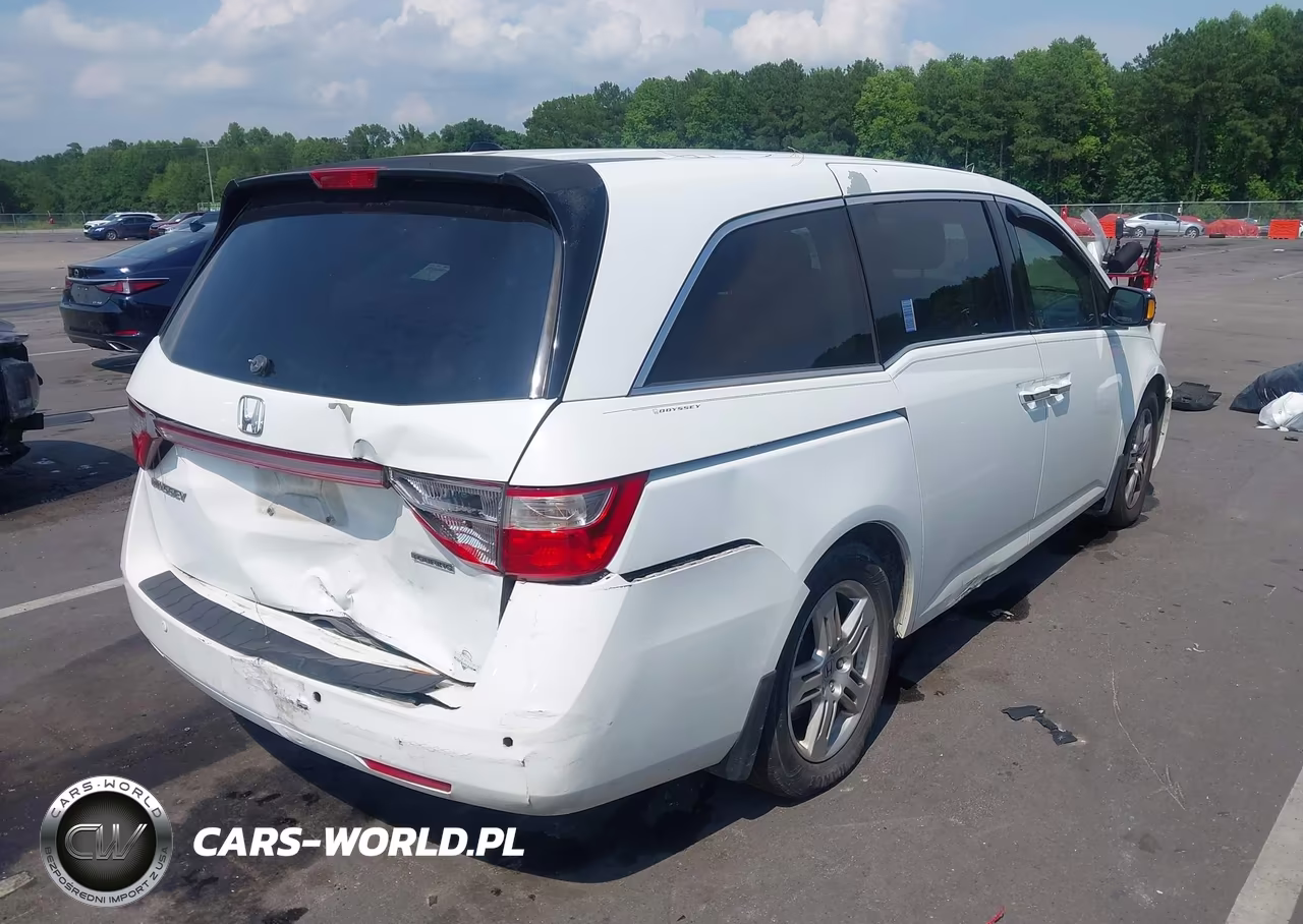 2011 Honda Odyssey Touring-Touring Elite VIN:5FNRL5H98BB038272 - 4