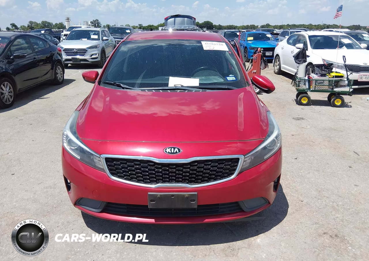2018 Kia Forte S VIN:3KPFL4A79JE279445 - 12