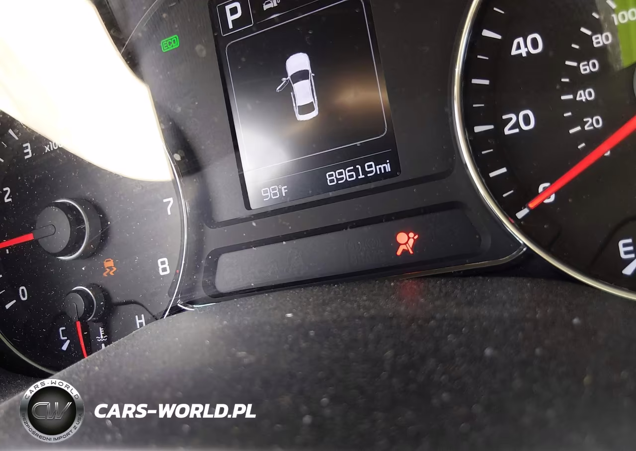 2018 Kia Forte S VIN:3KPFL4A79JE279445 - 15