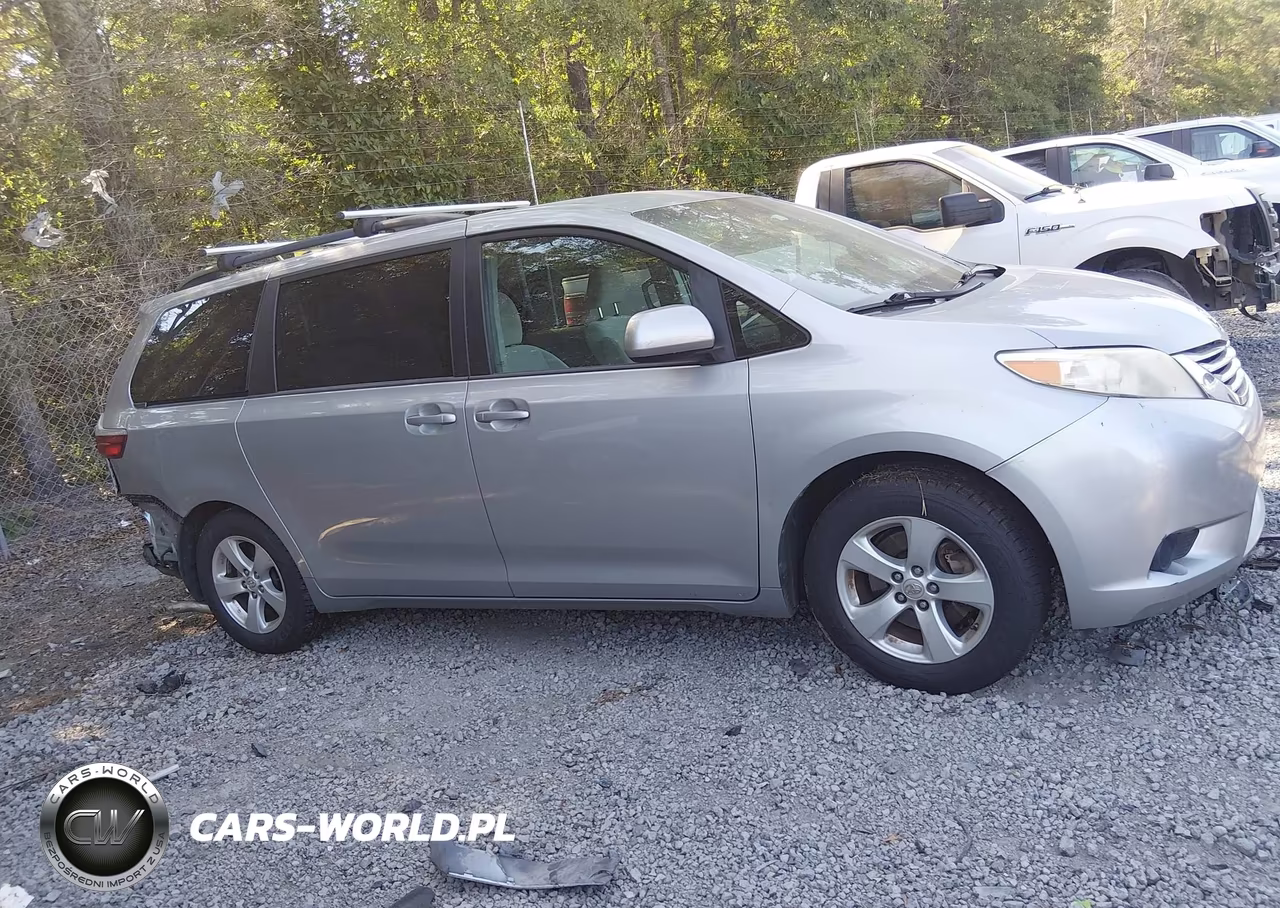 2017 Toyota Sienna Le 8 Passenger VIN:5TDKZ3DC0HS864589 - 13