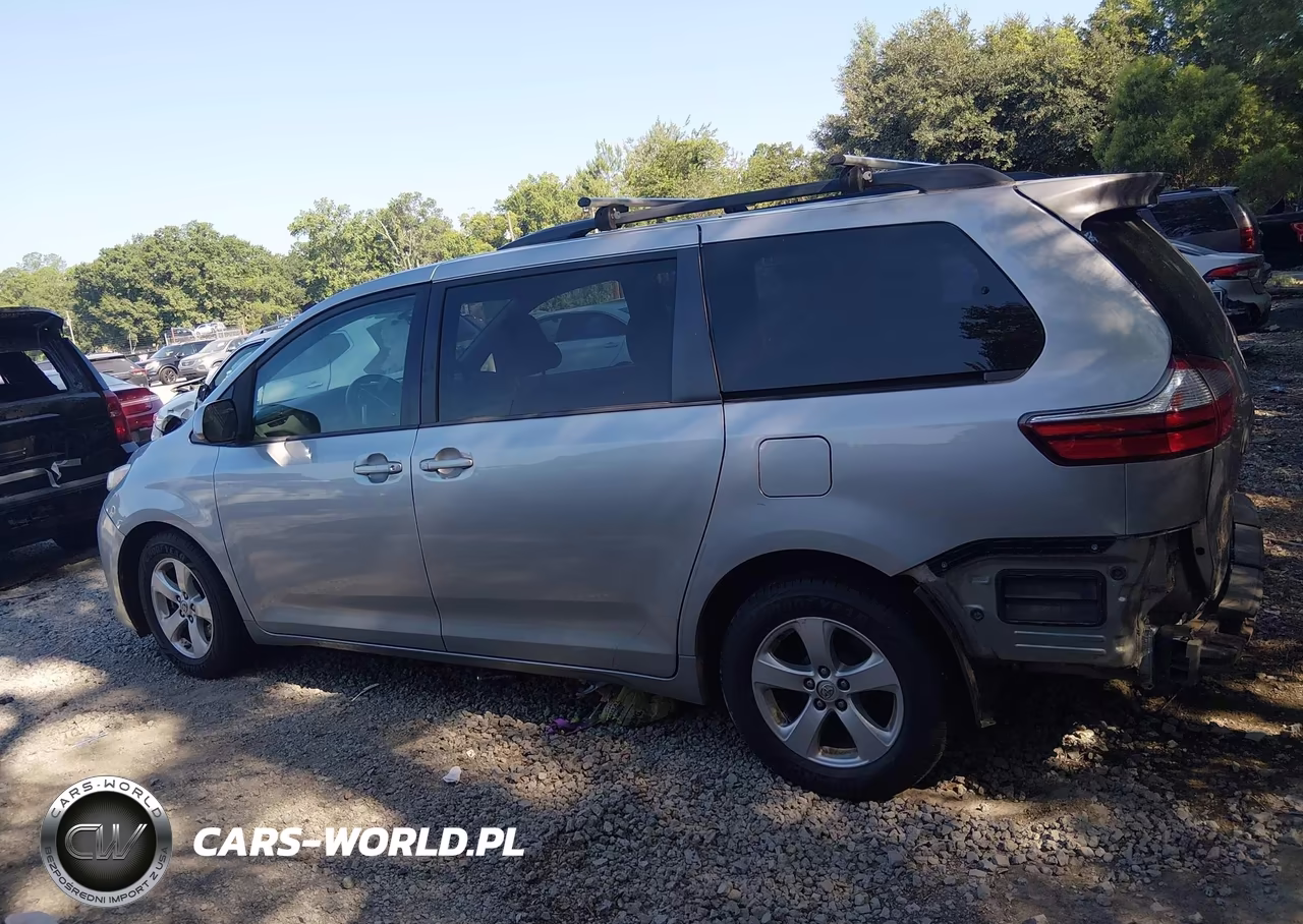 2017 Toyota Sienna Le 8 Passenger VIN:5TDKZ3DC0HS864589 - 14