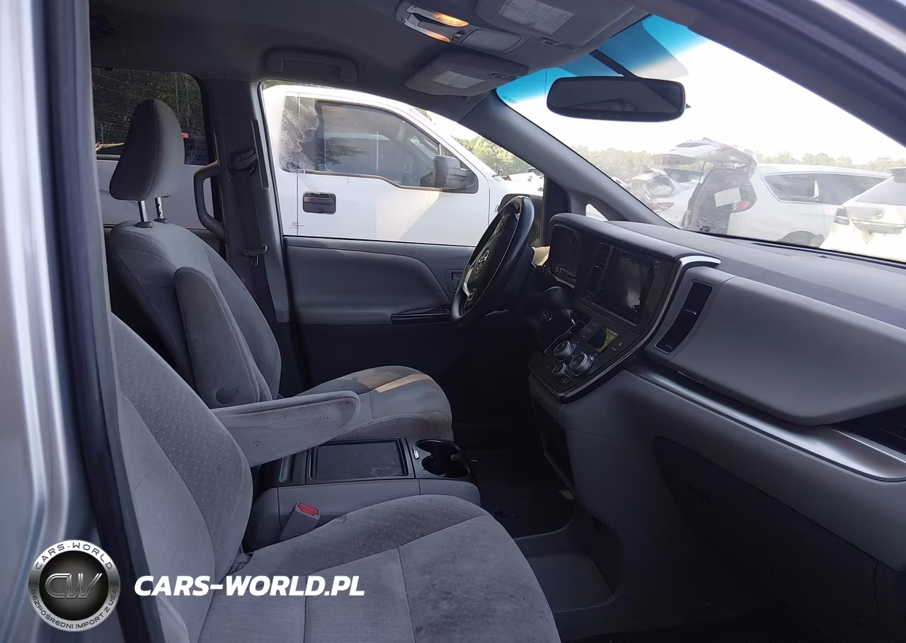2017 Toyota Sienna Le 8 Passenger VIN:5TDKZ3DC0HS864589 - 5