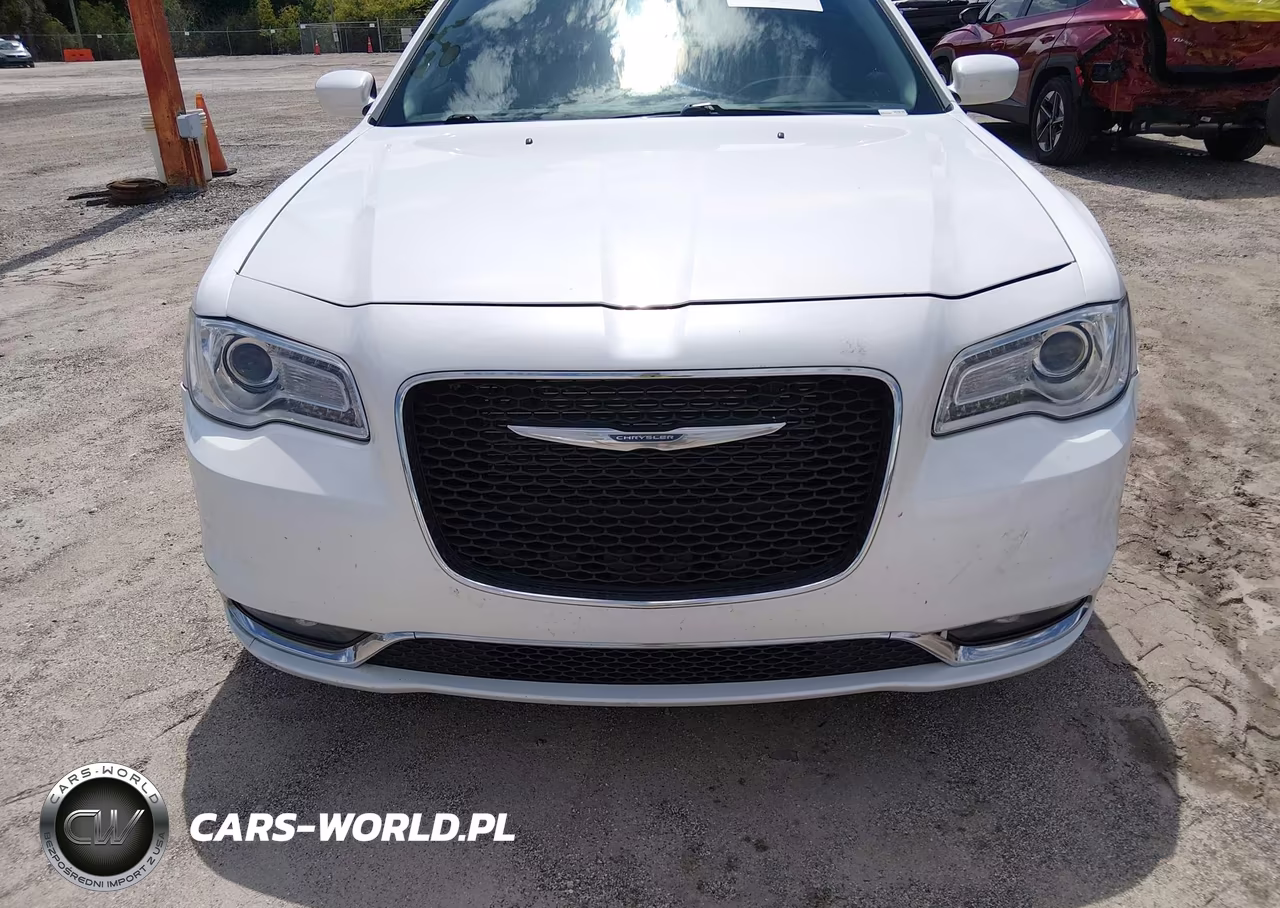 2016 Chrysler 300 Anniversary Edition VIN:2C3CCAAG0GH191709 - 12