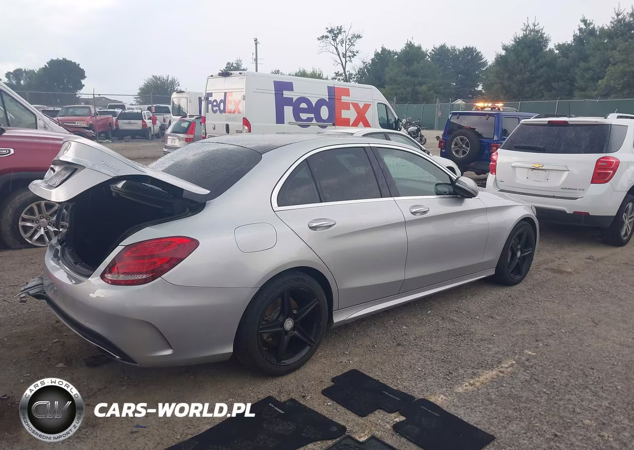 2016 Mercedes-Benz C 300 Sport 4Matic VIN:55SWF4KBXGU140954 - 4
