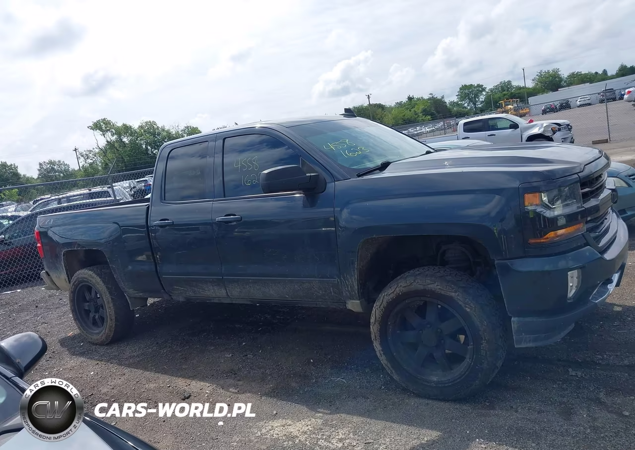2018 Chevrolet Silverado 1500 2Lt VIN:1GCVKREC0JZ145883 - 13