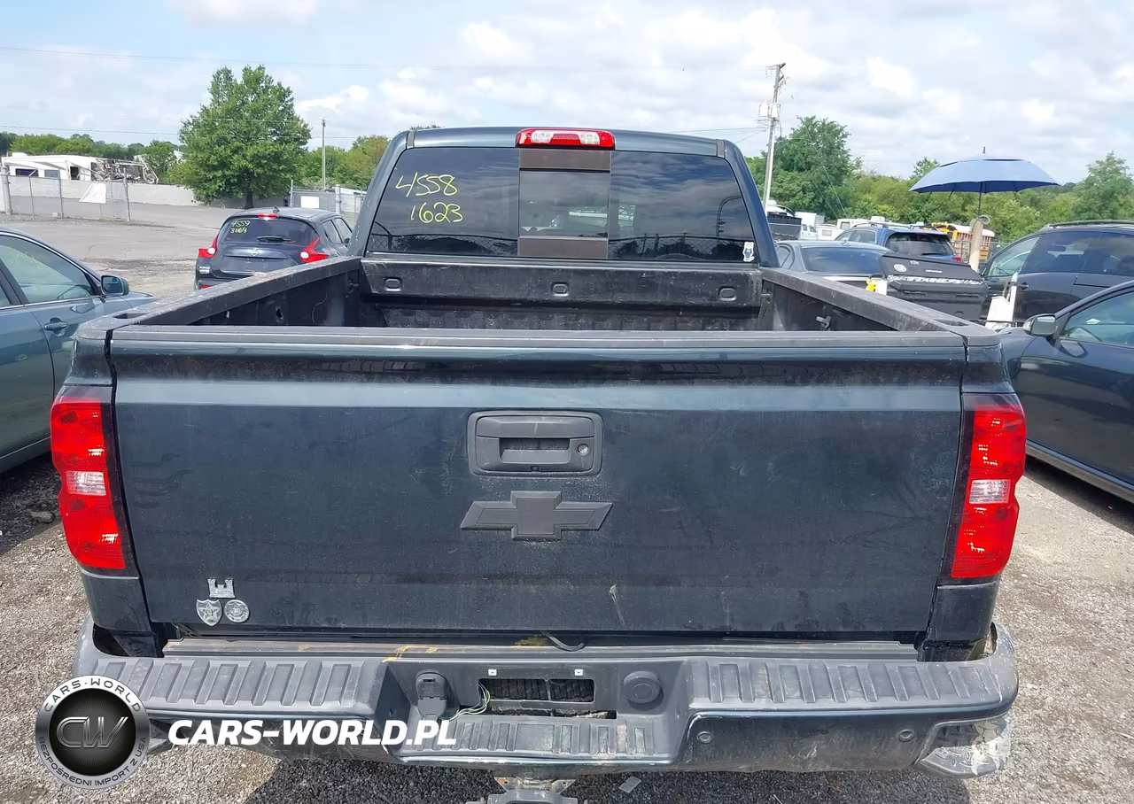 2018 Chevrolet Silverado 1500 2Lt VIN:1GCVKREC0JZ145883 - 16