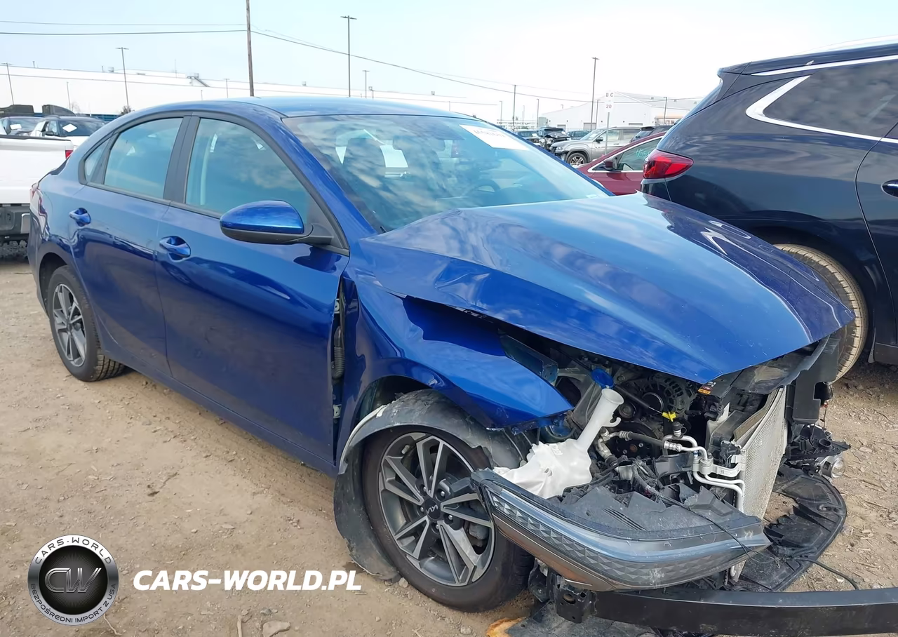 2022 Kia Forte Lxs – zdjęcie 1 z 17