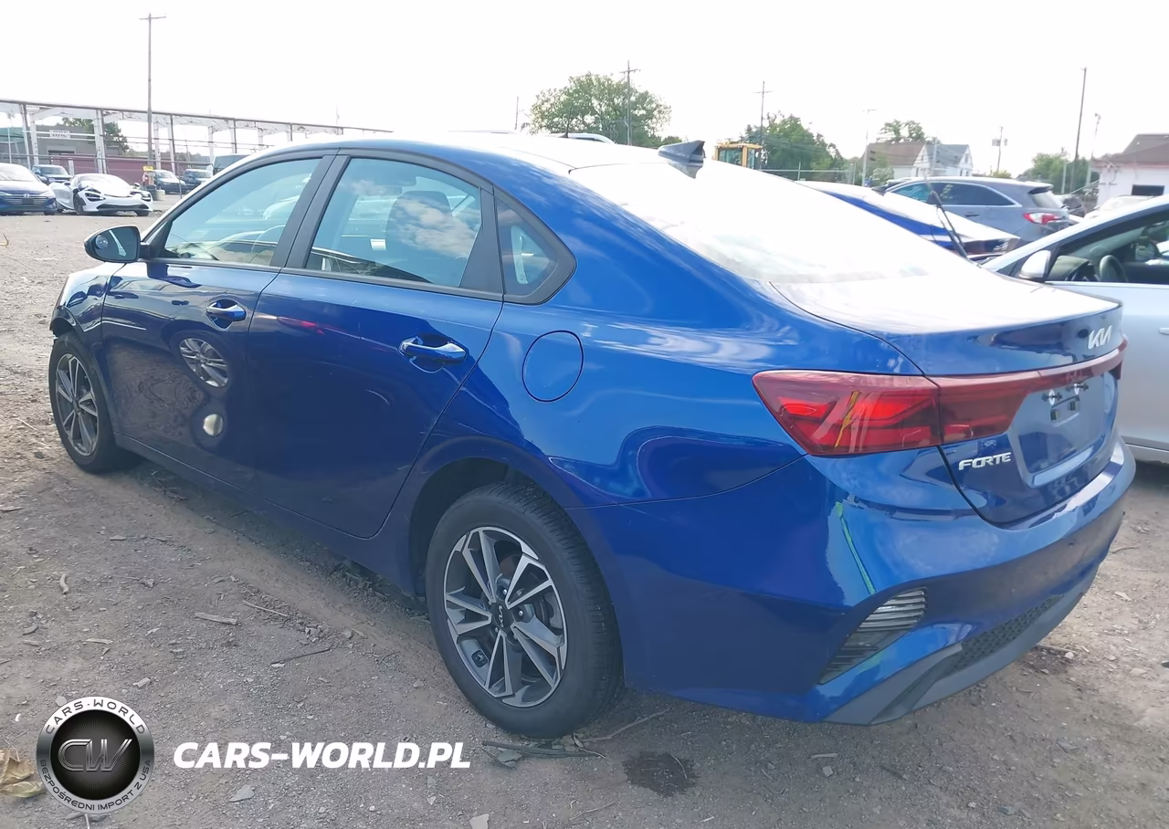 2022 Kia Forte Lxs VIN:3KPF24AD0NE444118 - 3