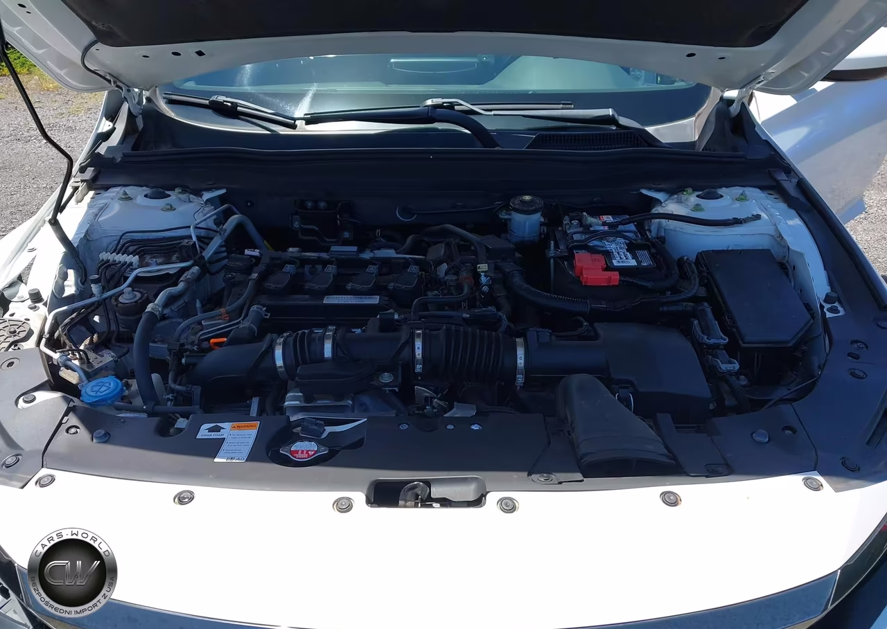 2018 Honda Accord Sport VIN:1HGCV1F30JA195679 - 10