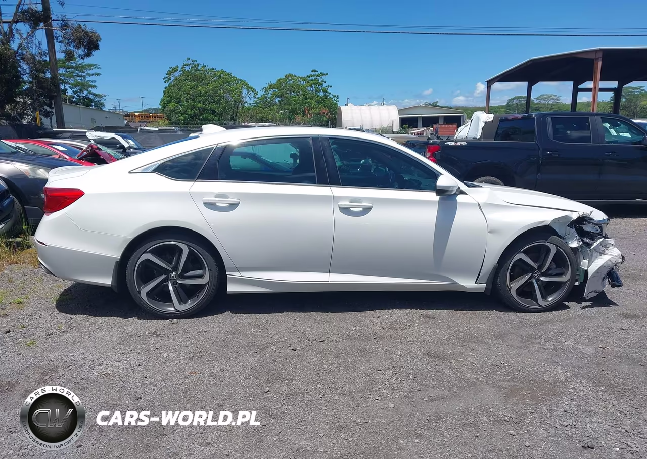 2018 Honda Accord Sport VIN:1HGCV1F30JA195679 - 13