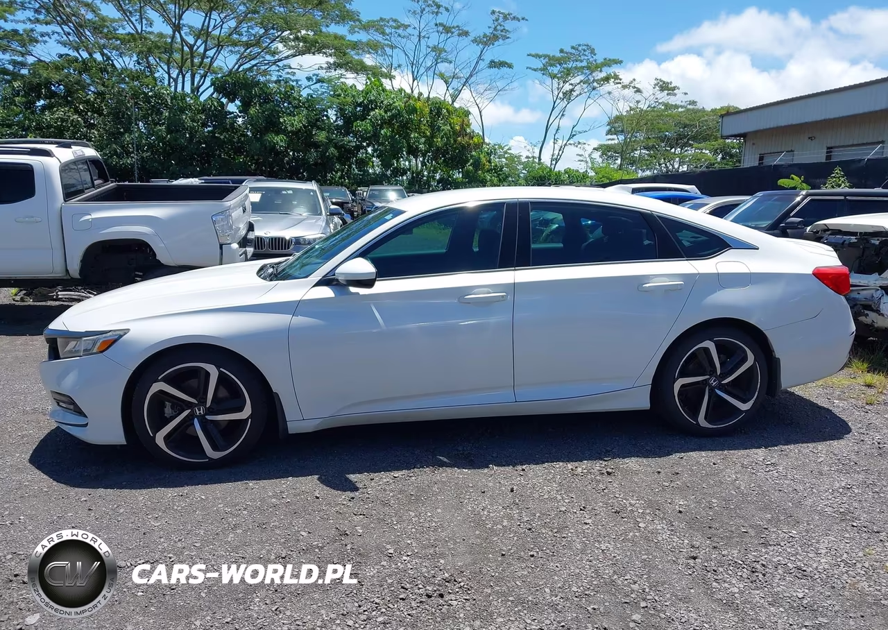 2018 Honda Accord Sport VIN:1HGCV1F30JA195679 - 14