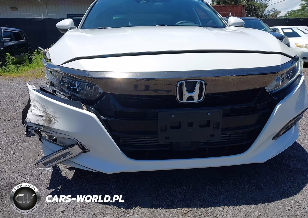 2018 Honda Accord Sport VIN:1HGCV1F30JA195679 - 17