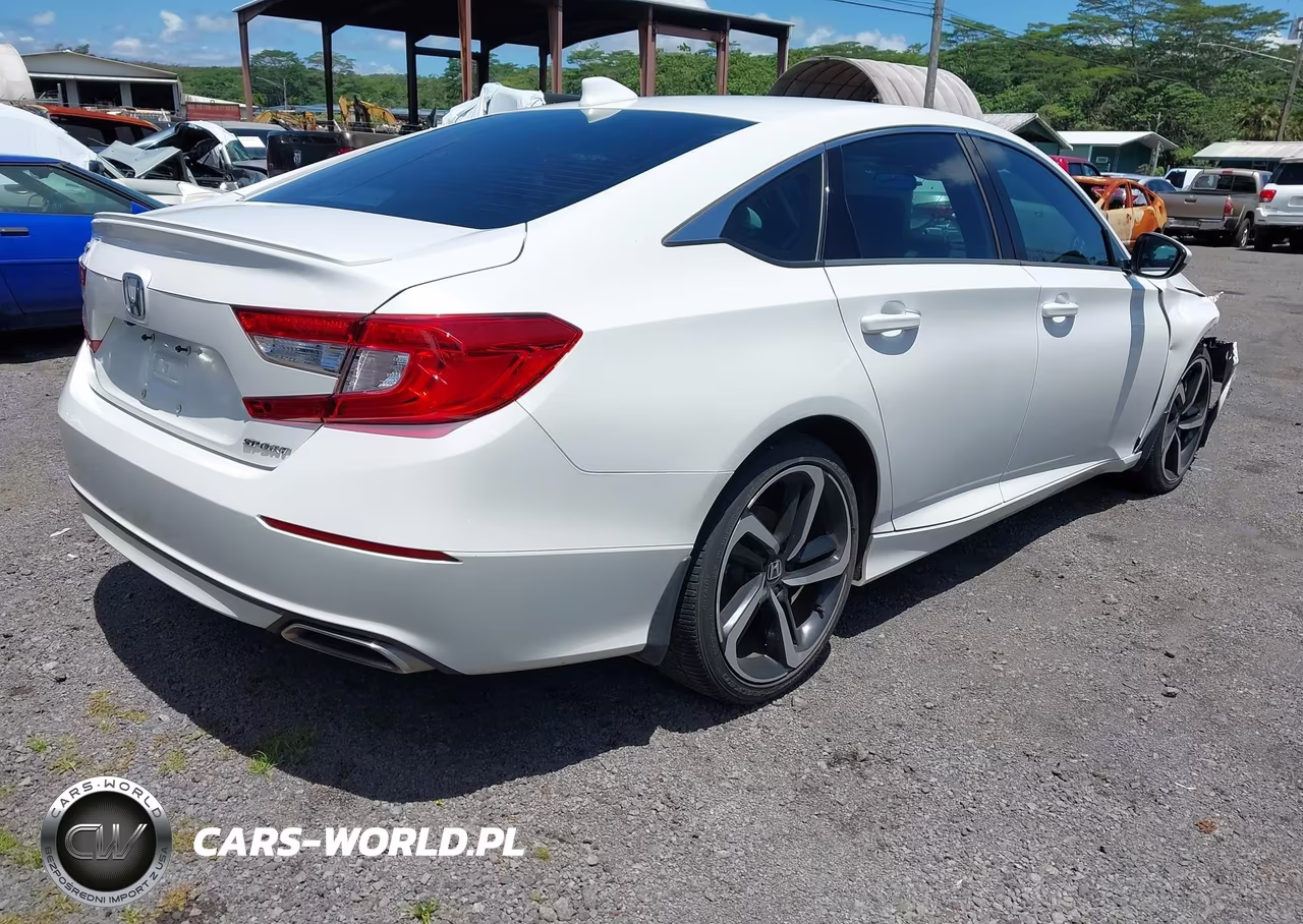 2018 Honda Accord Sport VIN:1HGCV1F30JA195679 - 4