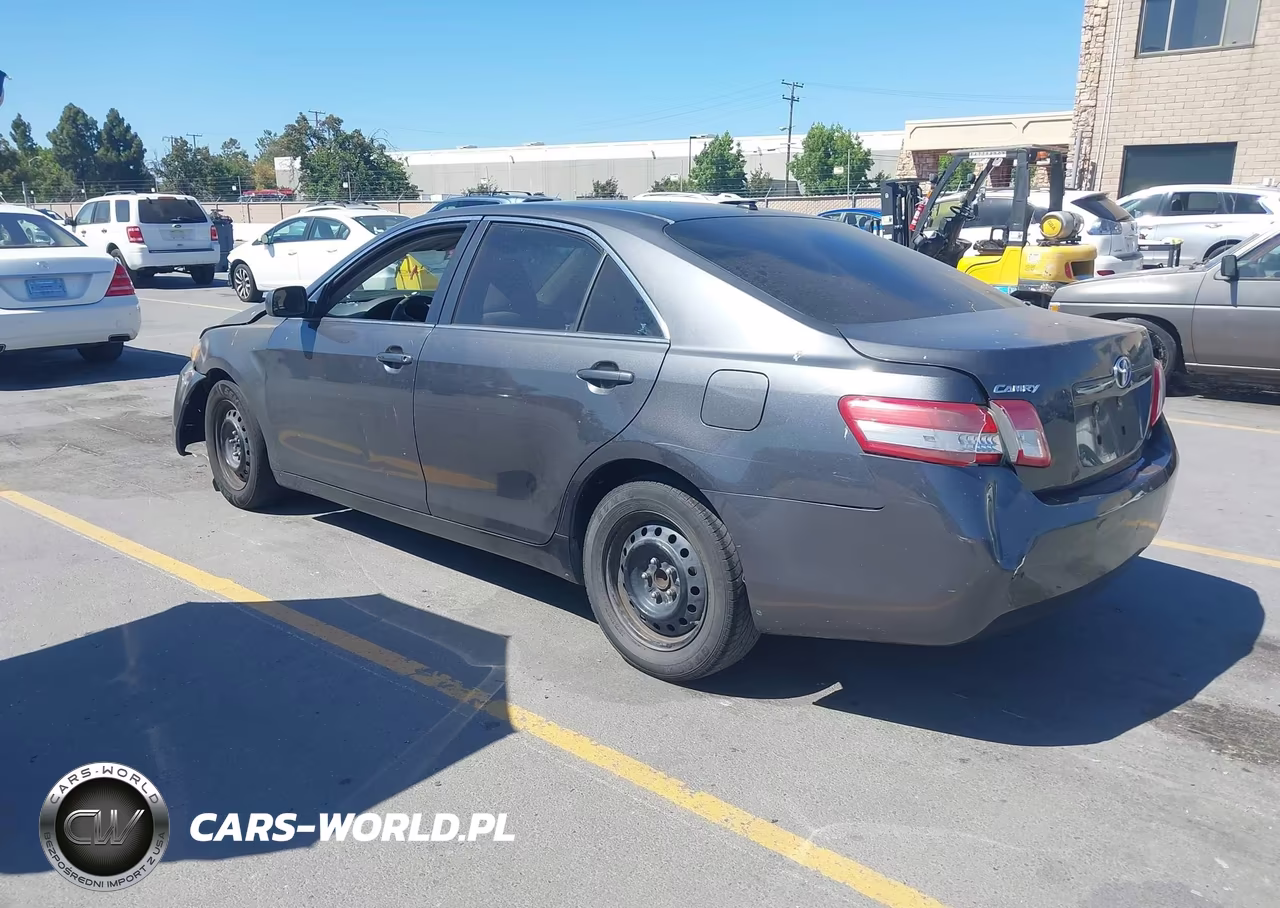 2010 Toyota Camry Le VIN:4T1BF3EK2AU072262 - 3