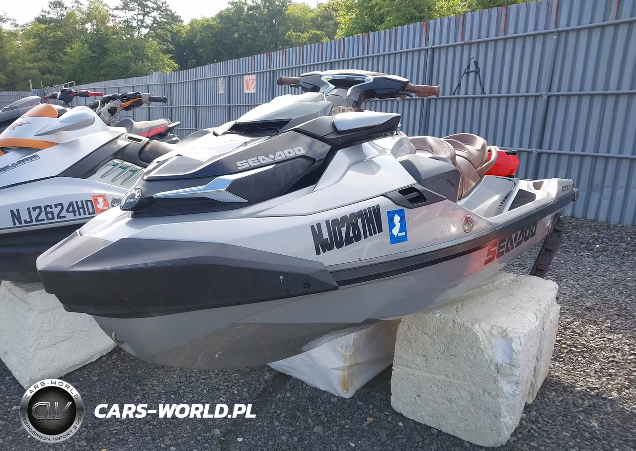 2018 Seadoo Gtx-300 Limited VIN:YDV12979C818 - 2