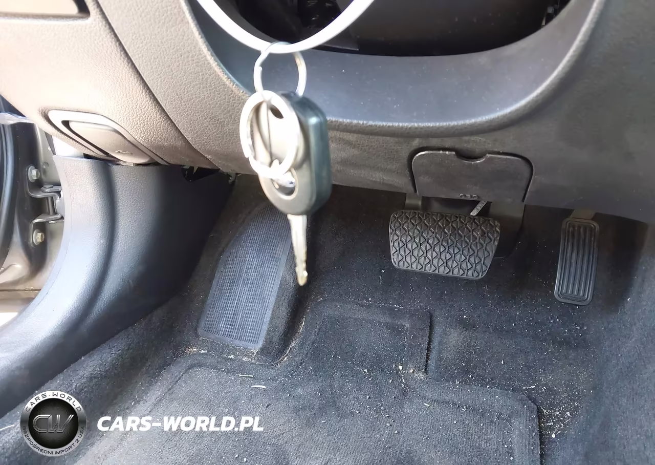 2011 Ford Fusion Se VIN:3FAHP0HA3BR158692 - 11