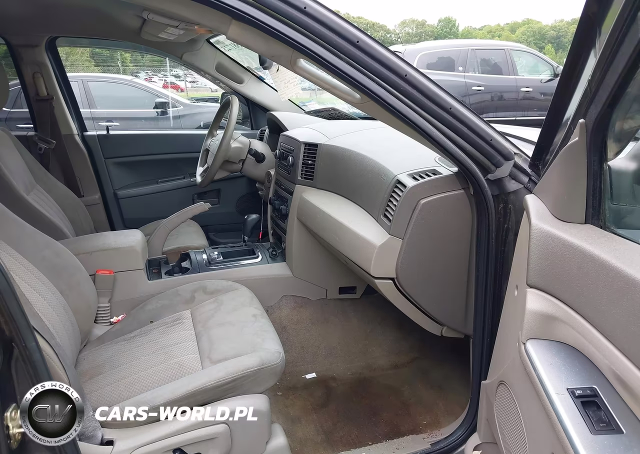 2005 Jeep Grand Cherokee Laredo VIN:1J4HR48N95C519497 - 5