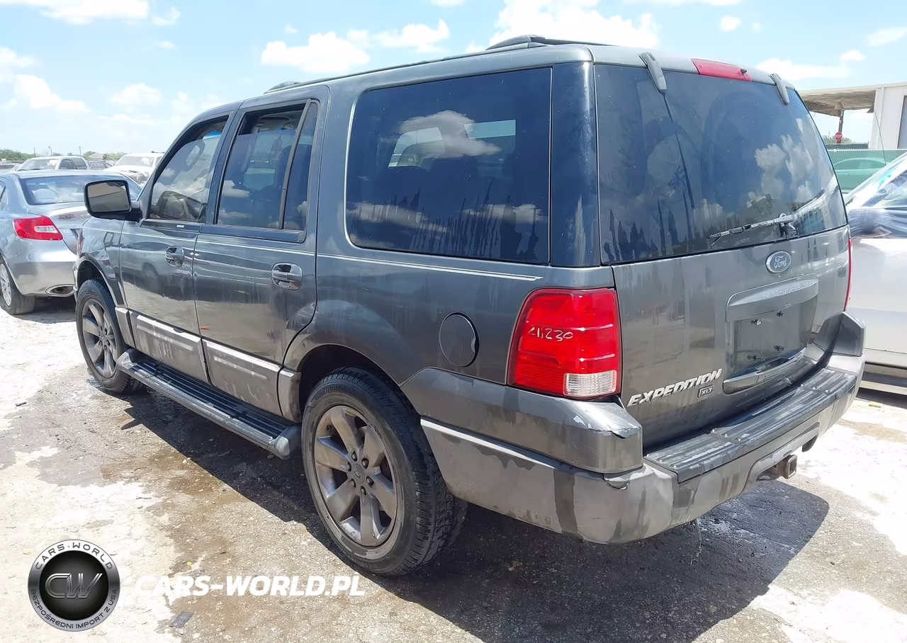 2004 Ford Expedition Xlt VIN:1FMRU15W24LA01021 - 3