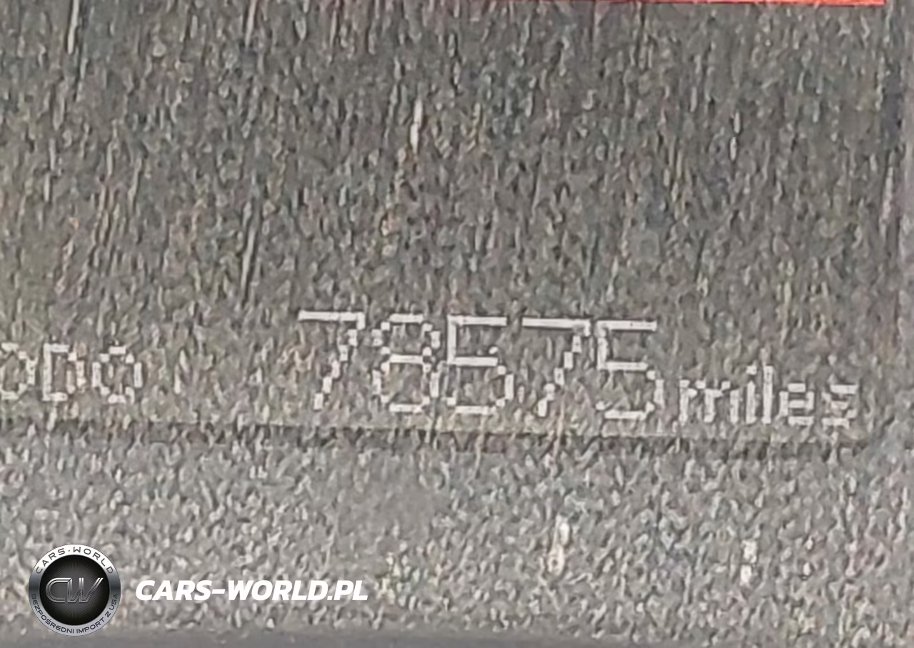 2018 Toyota Corolla Le VIN:5YFBURHE6JP852524 - 15