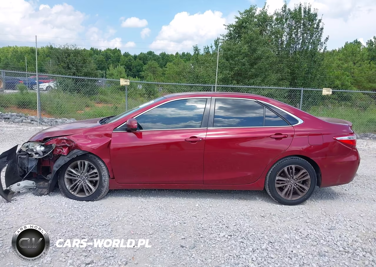 2015 Toyota Camry Se VIN:4T1BF1FKXFU925887 - 14