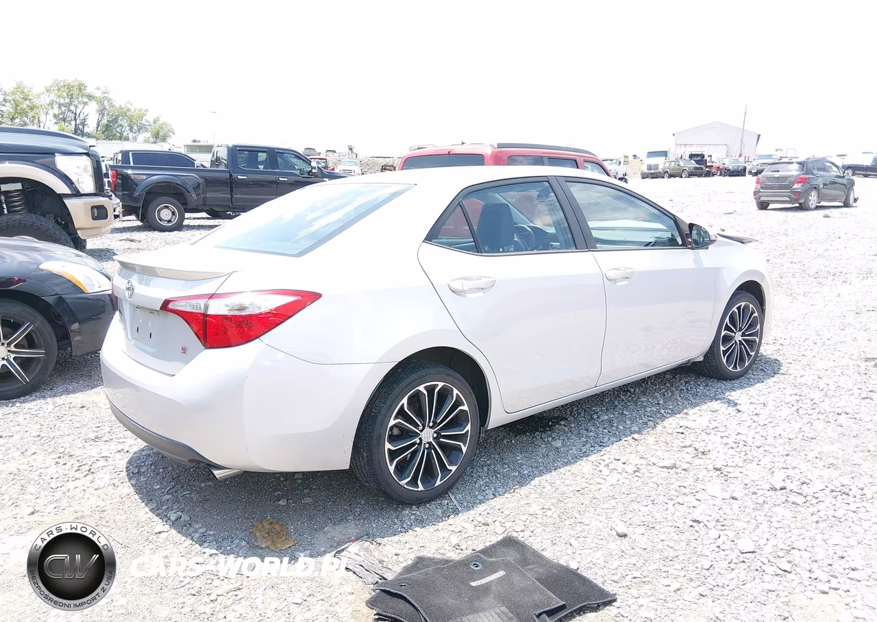 2015 Toyota Corolla S Plus VIN:2T1BURHE2FC435666 - 4