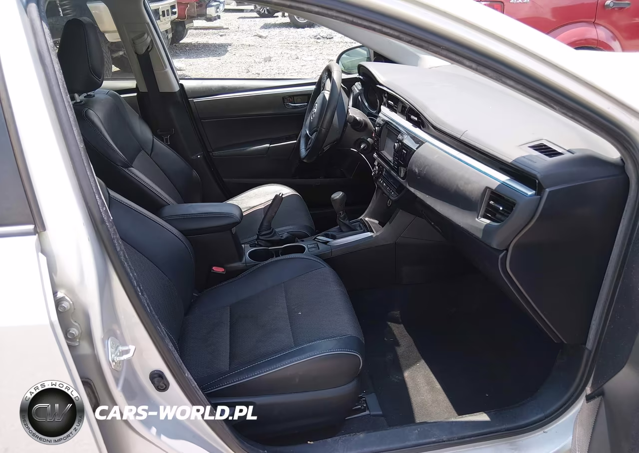 2015 Toyota Corolla S Plus VIN:2T1BURHE2FC435666 - 5