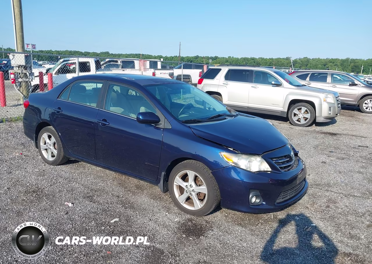 2013 Toyota Corolla Le – zdjęcie 1 z 16