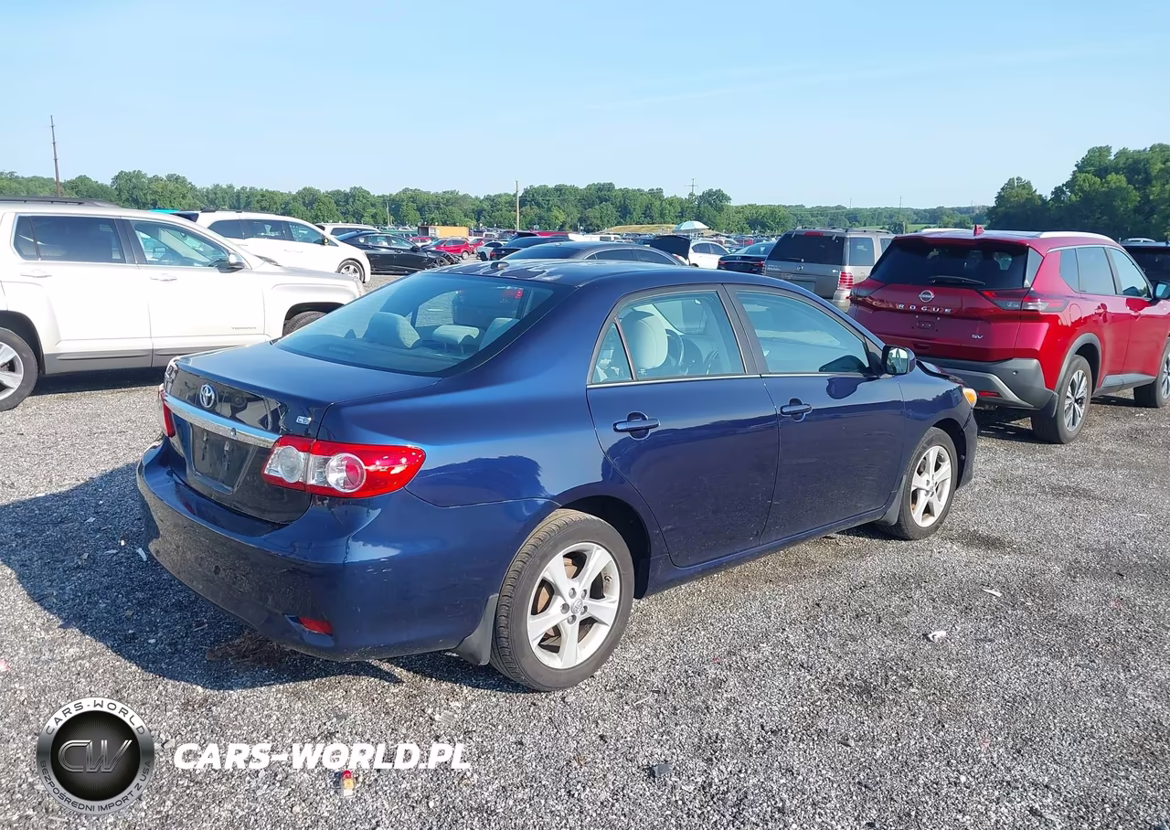 2013 Toyota Corolla Le VIN:2T1BU4EE4DC965528 - 4