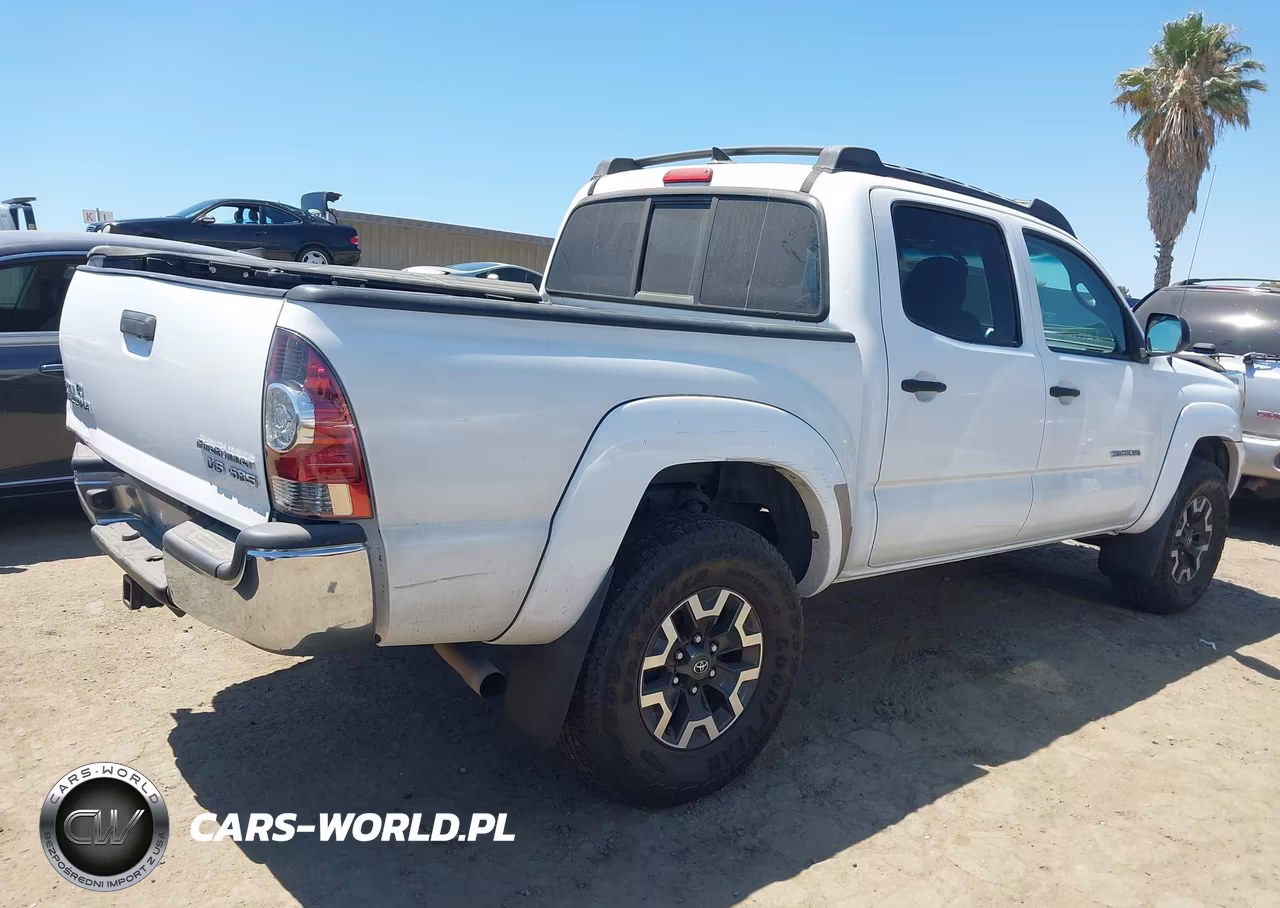 2012 Toyota Tacoma Prerunner V6 VIN:3TMJU4GN8CM130417 - 4