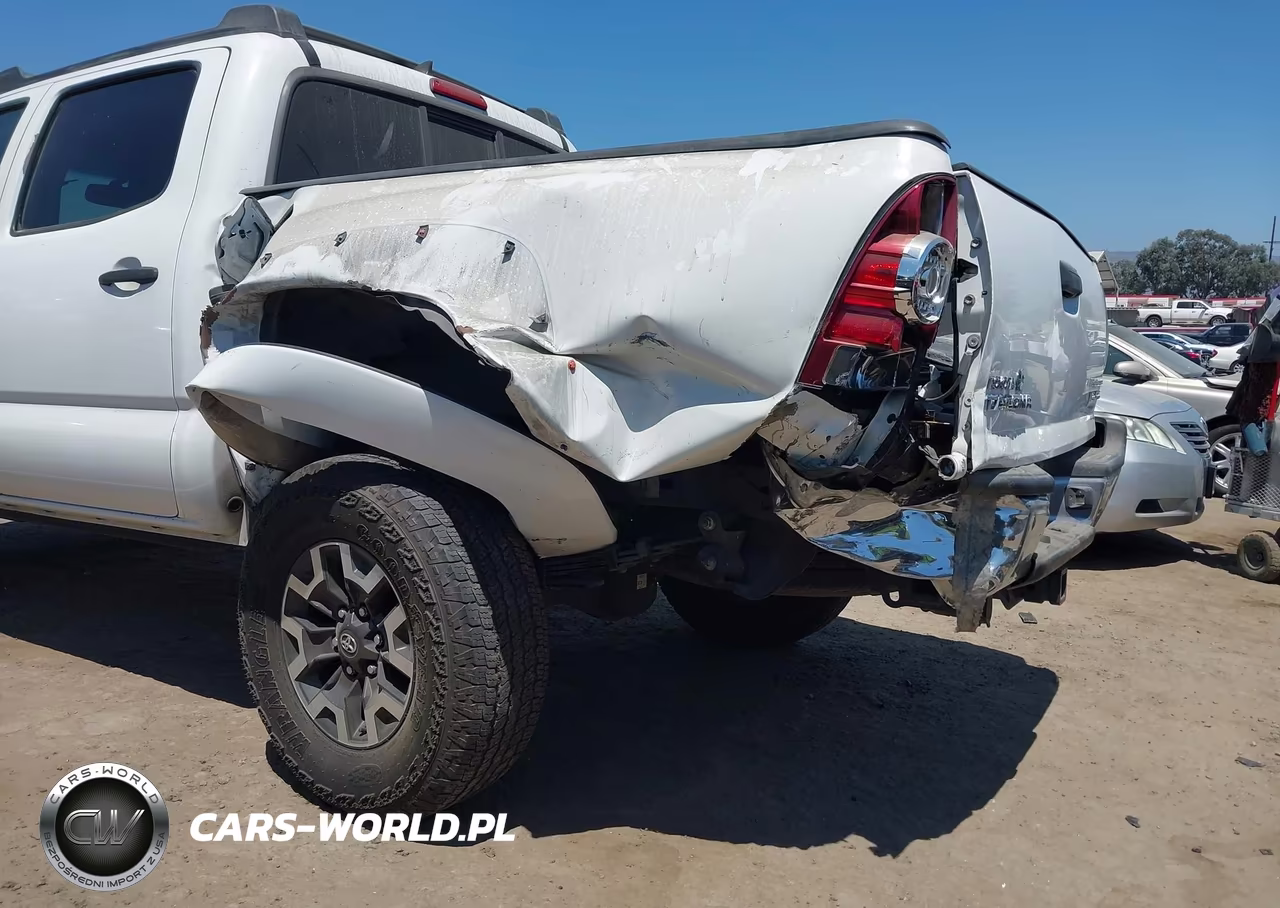 2012 Toyota Tacoma Prerunner V6 VIN:3TMJU4GN8CM130417 - 6
