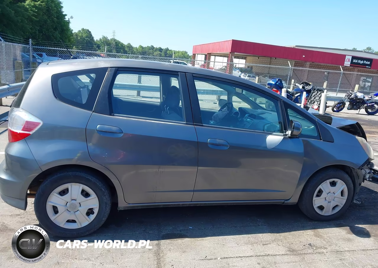 2013 Honda Fit VIN:JHMGE8H37DC019127 - 14