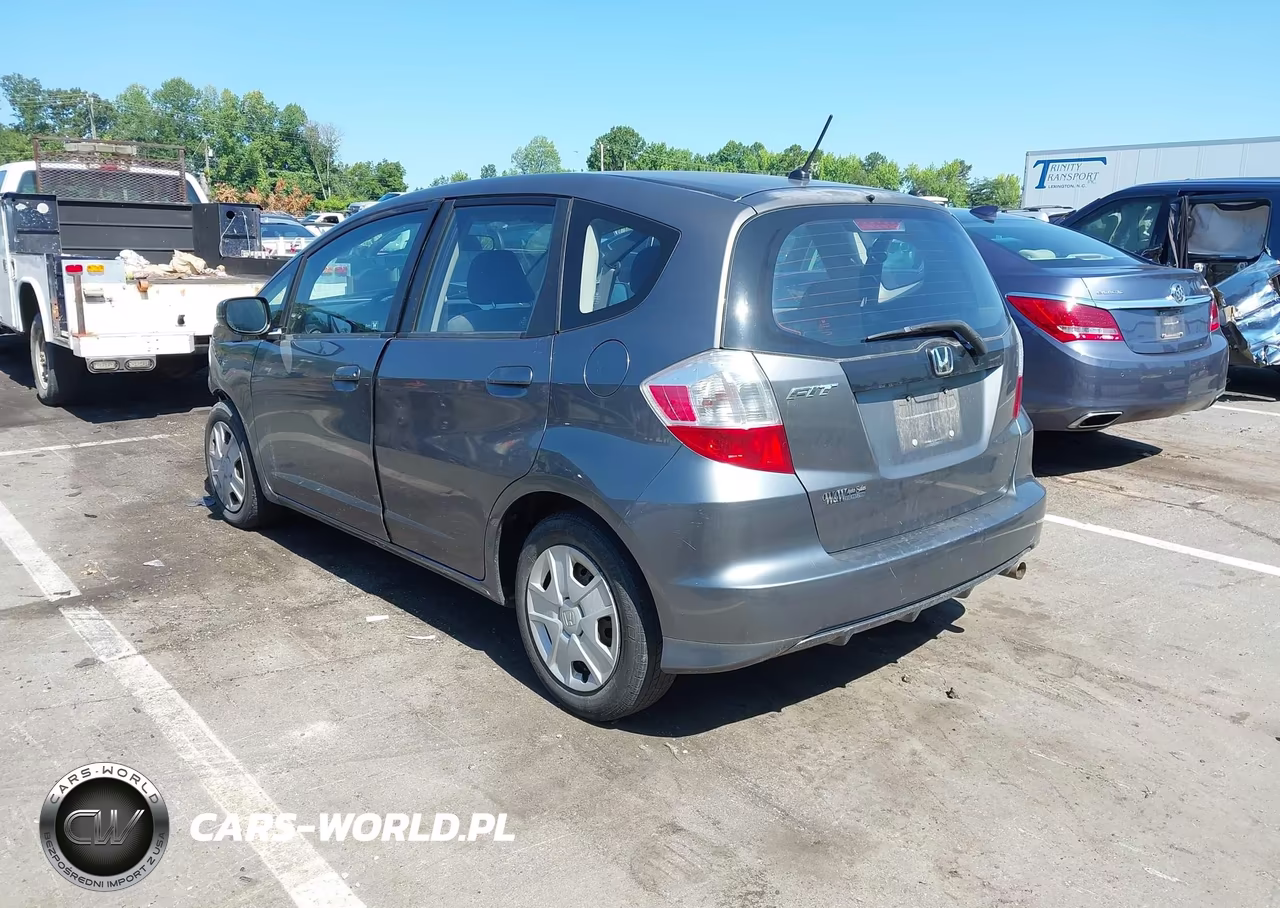 2013 Honda Fit VIN:JHMGE8H37DC019127 - 3