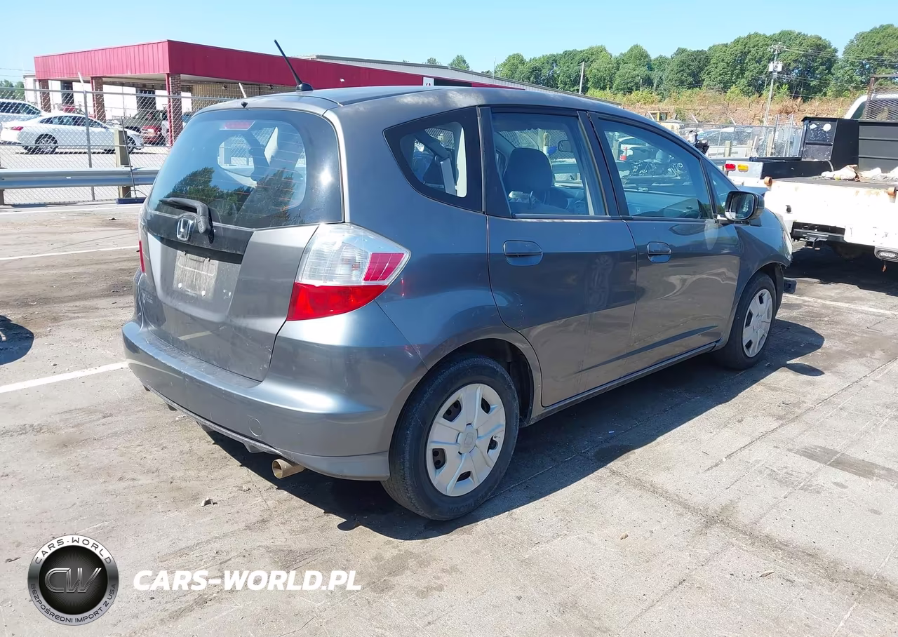 2013 Honda Fit VIN:JHMGE8H37DC019127 - 4