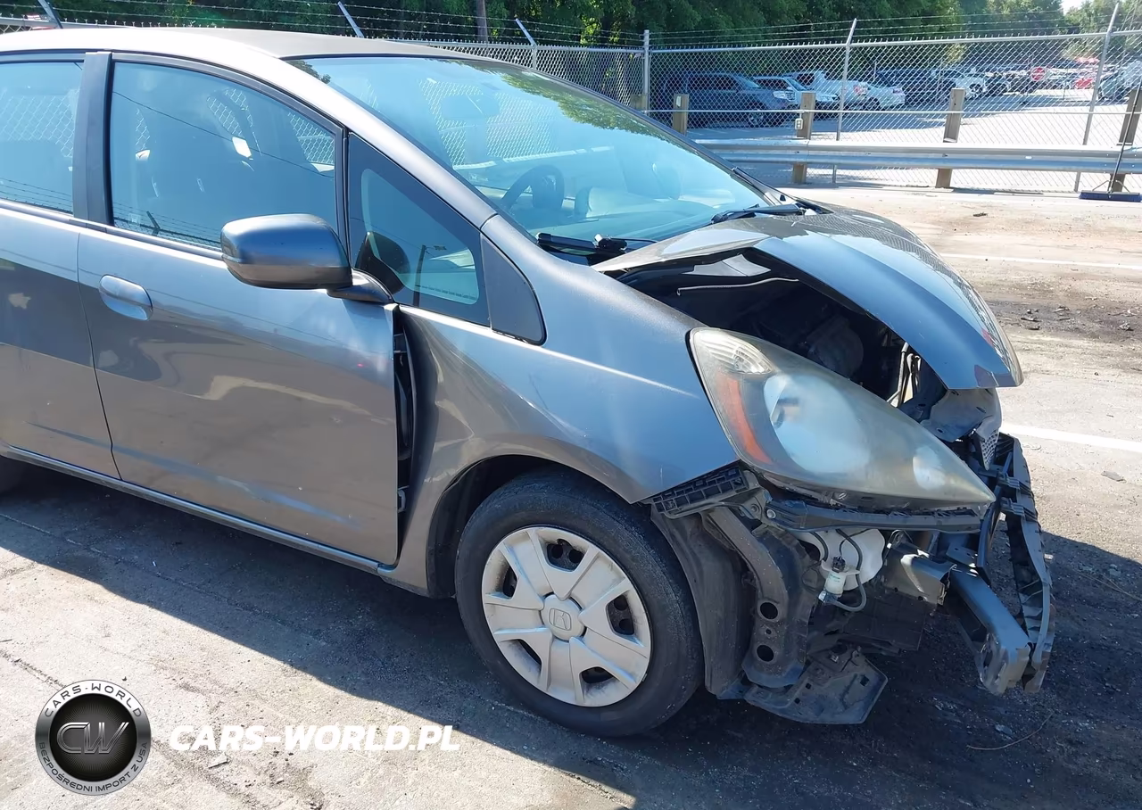 2013 Honda Fit VIN:JHMGE8H37DC019127 - 6
