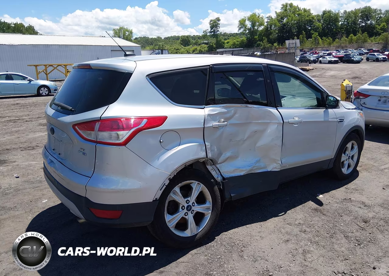 2015 Ford Escape Se VIN:1FMCU9GX7FUB35711 - 4