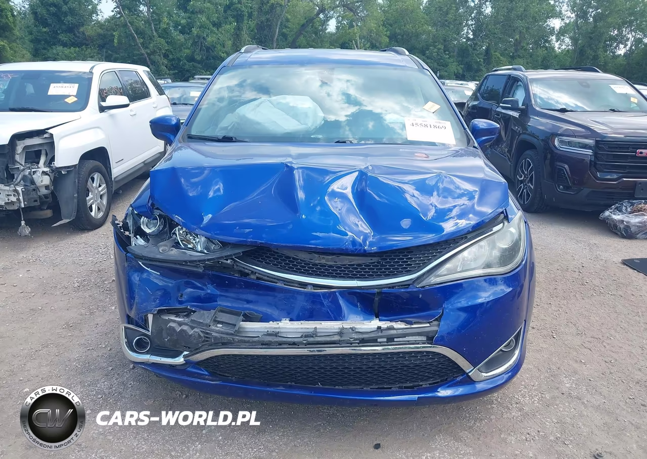 2019 Chrysler Pacifica Touring L VIN:2C4RC1BG1KR593097 - 12