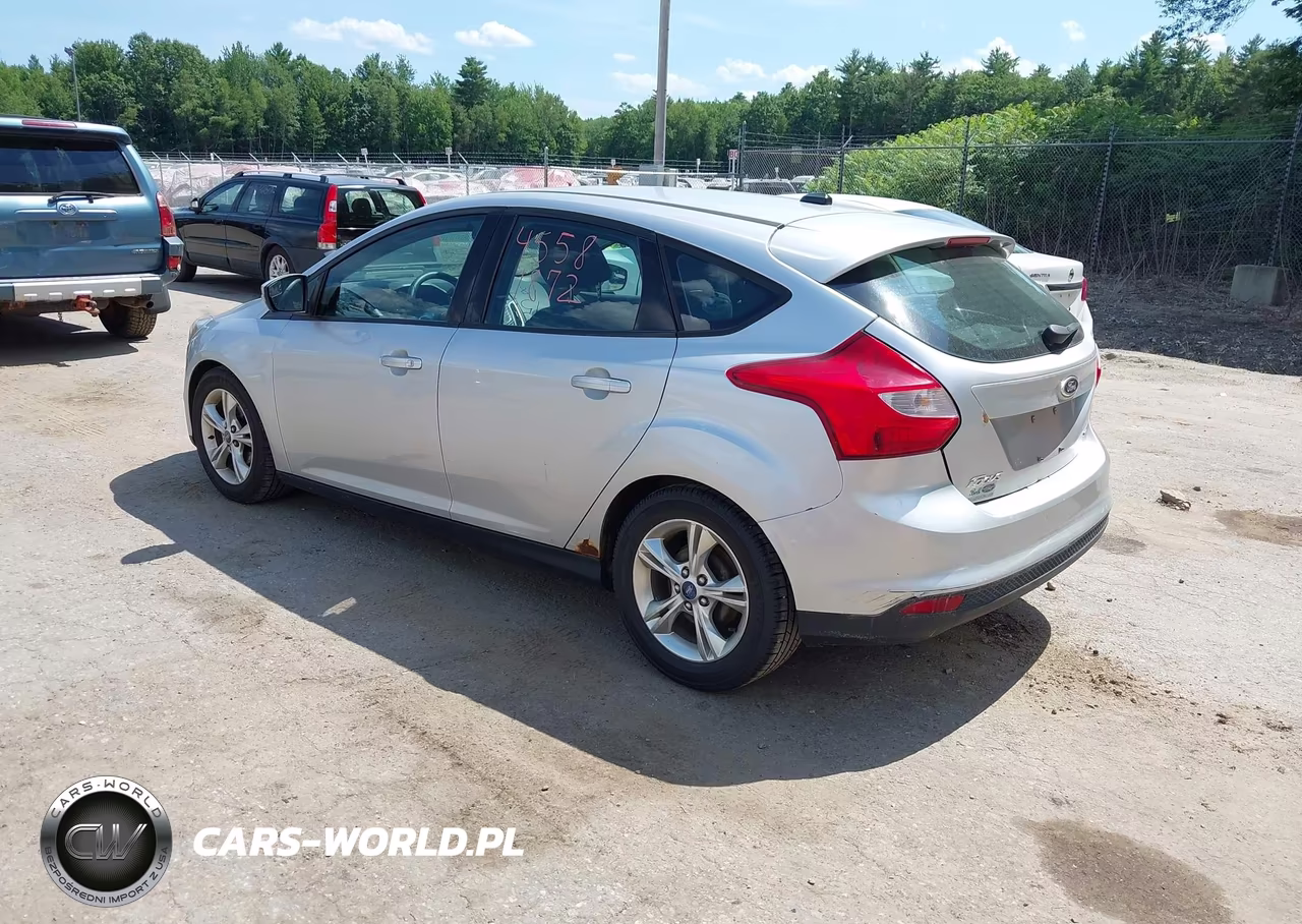 2014 Ford Focus Se VIN:1FADP3K20EL243199 - 3