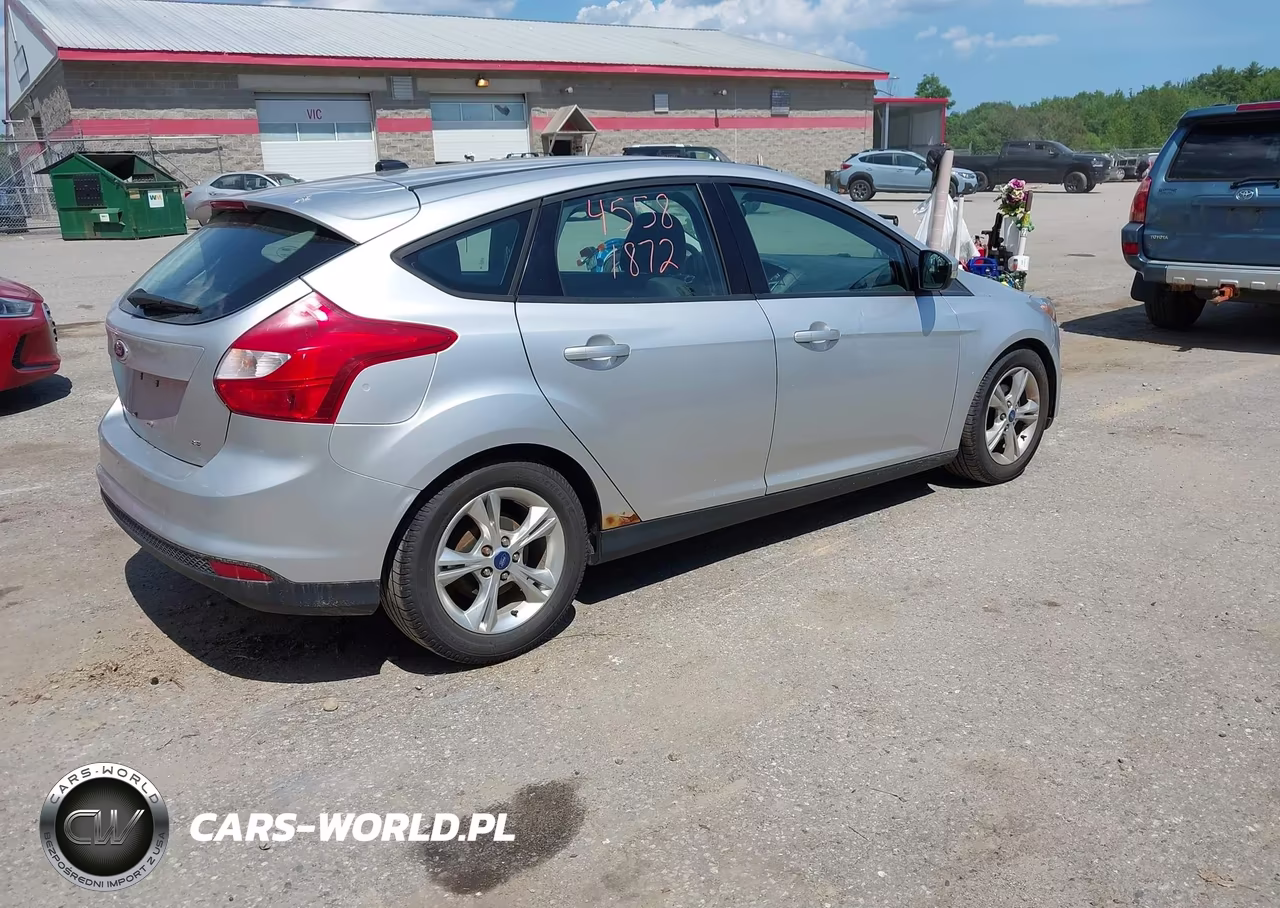 2014 Ford Focus Se VIN:1FADP3K20EL243199 - 4