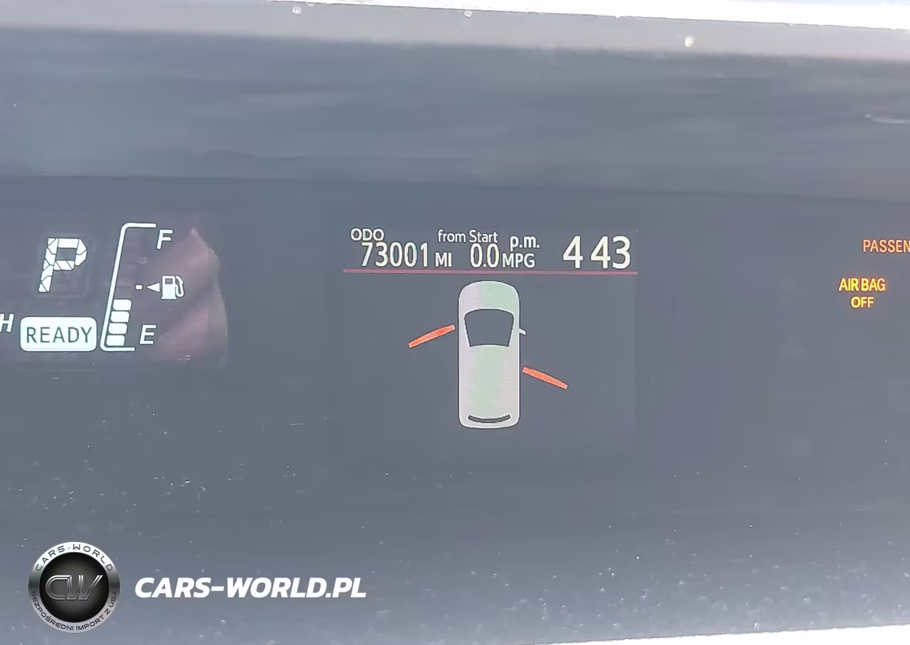 2014 Toyota Prius C Three VIN:JTDKDTB38E1059952 - 16