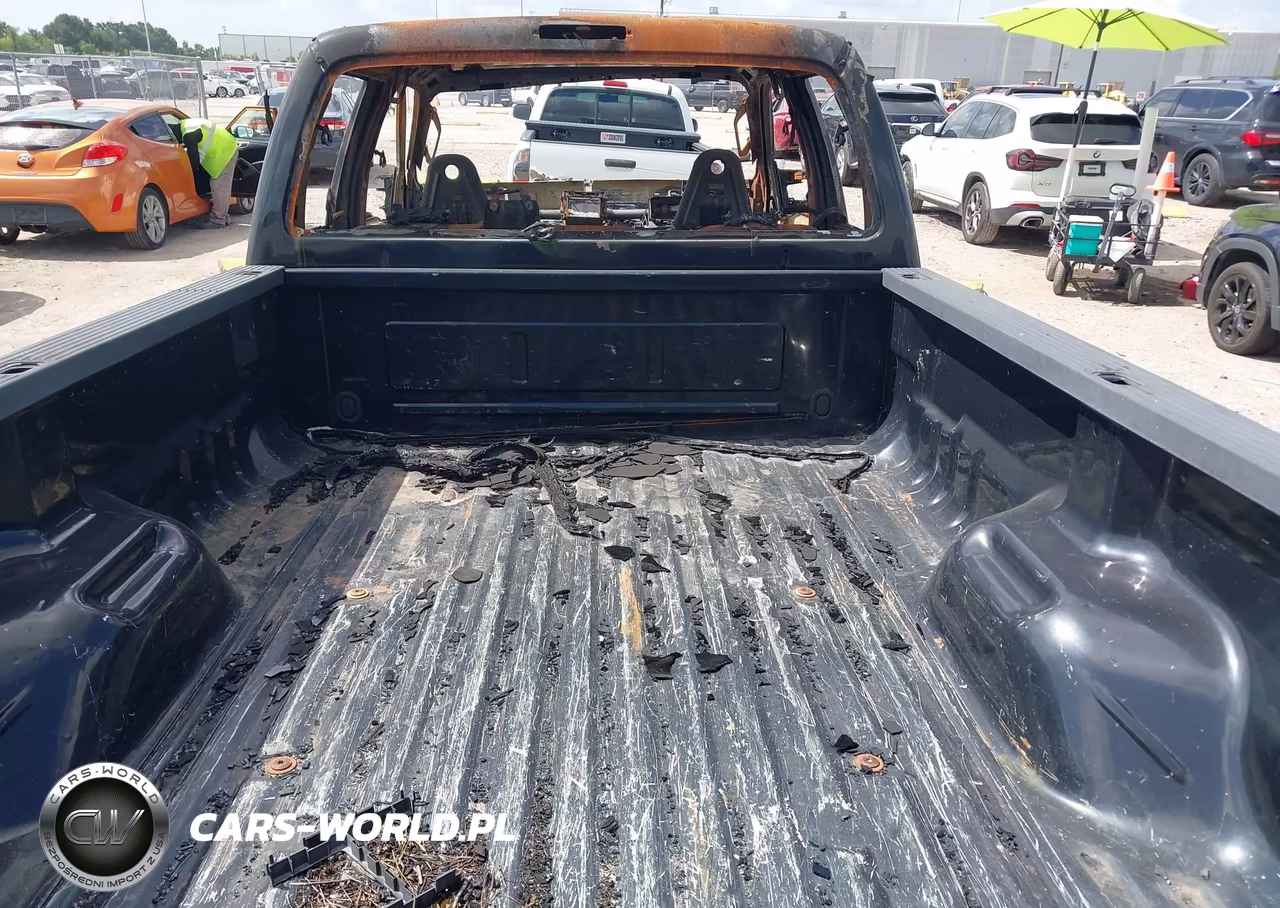 2009 Ford Super Duty F-350 Drw Fx4-King Ranch-Lariat-Xl-Xlt VIN:1FTWW33R29EA58230 - 8