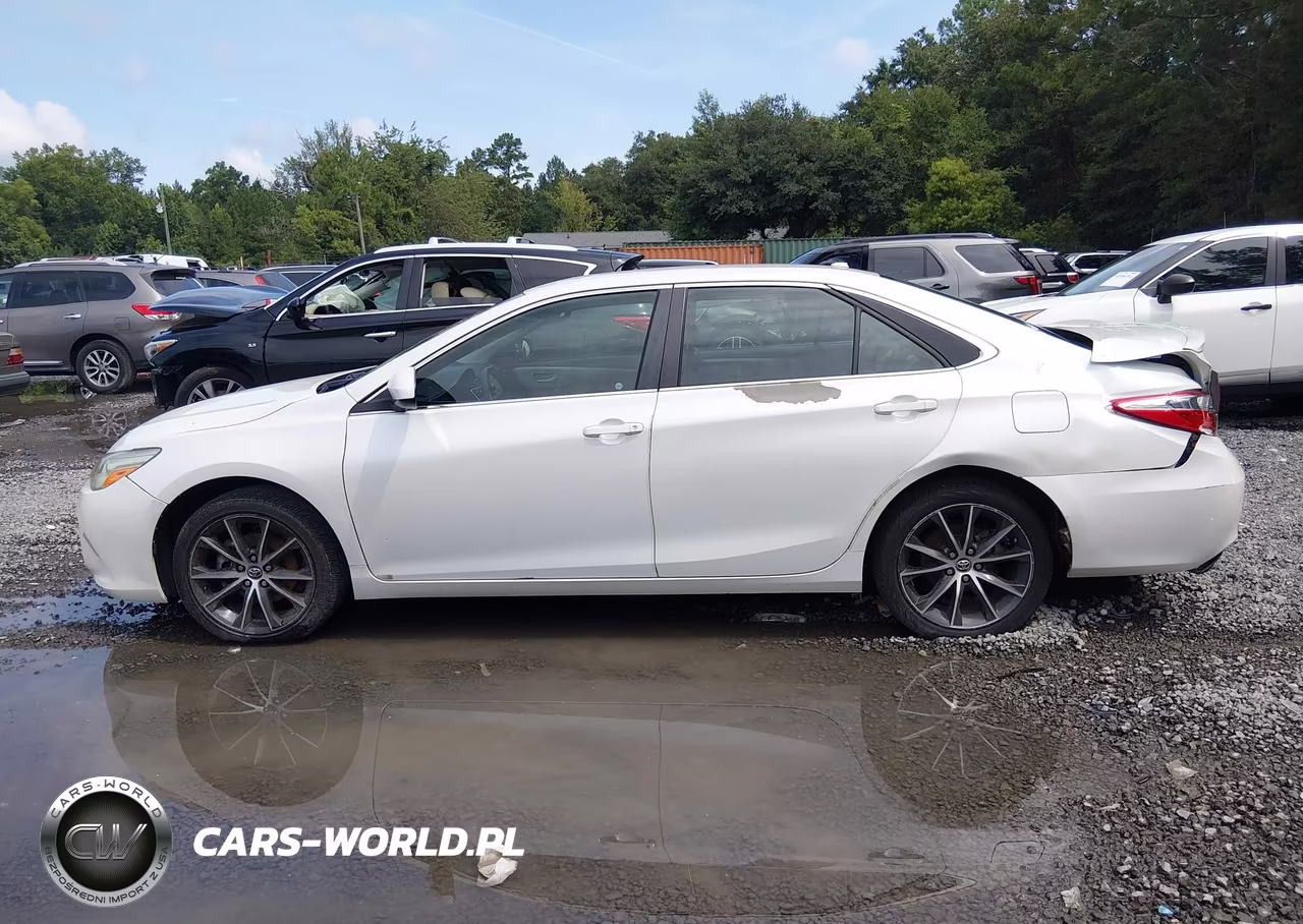 2015 Toyota Camry Xse VIN:4T1BF1FK2FU096698 - 14