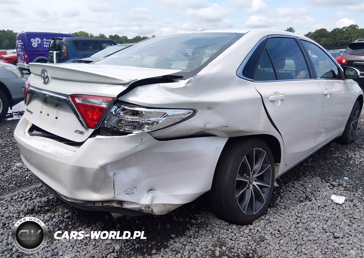 2015 Toyota Camry Xse VIN:4T1BF1FK2FU096698 - 6