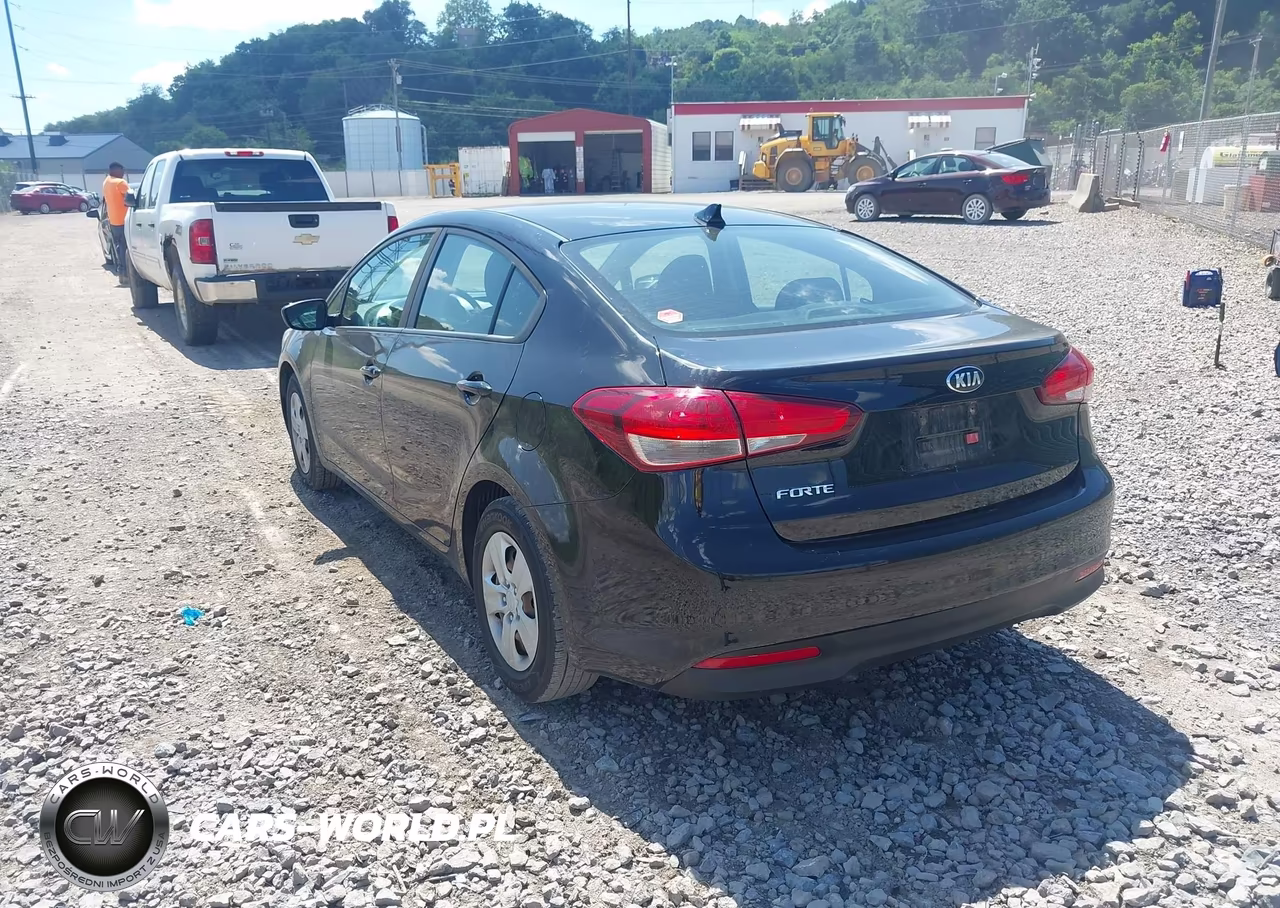 2018 Kia Forte Lx VIN:3KPFK4A73JE197052 - 3
